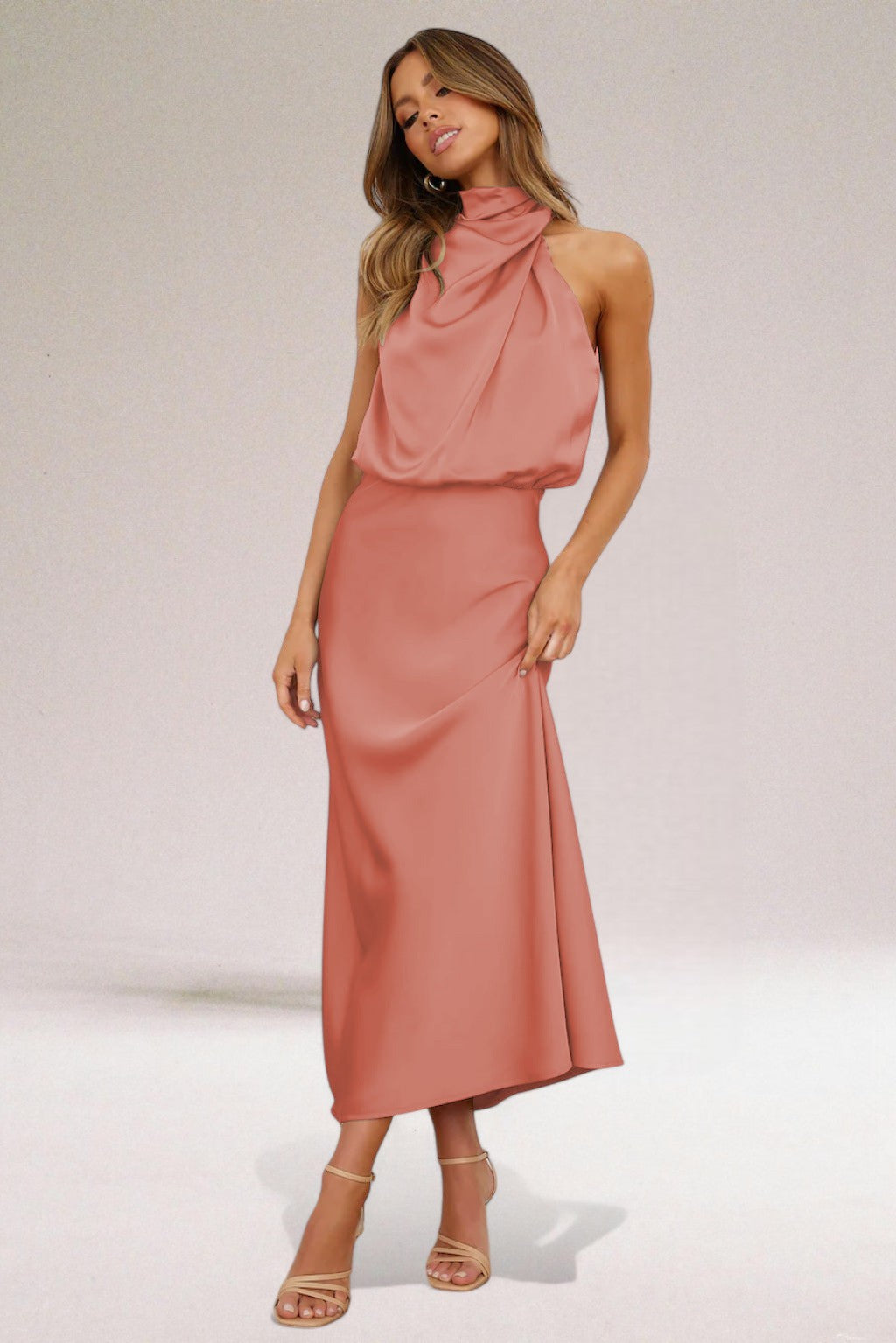 Flavia | Robe Glamour en Satin à Col Halter
