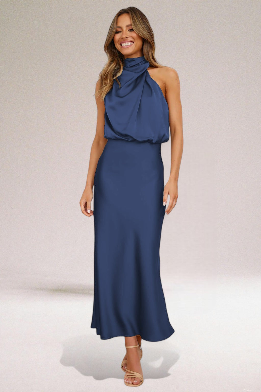 Flavia | Robe Glamour en Satin à Col Halter