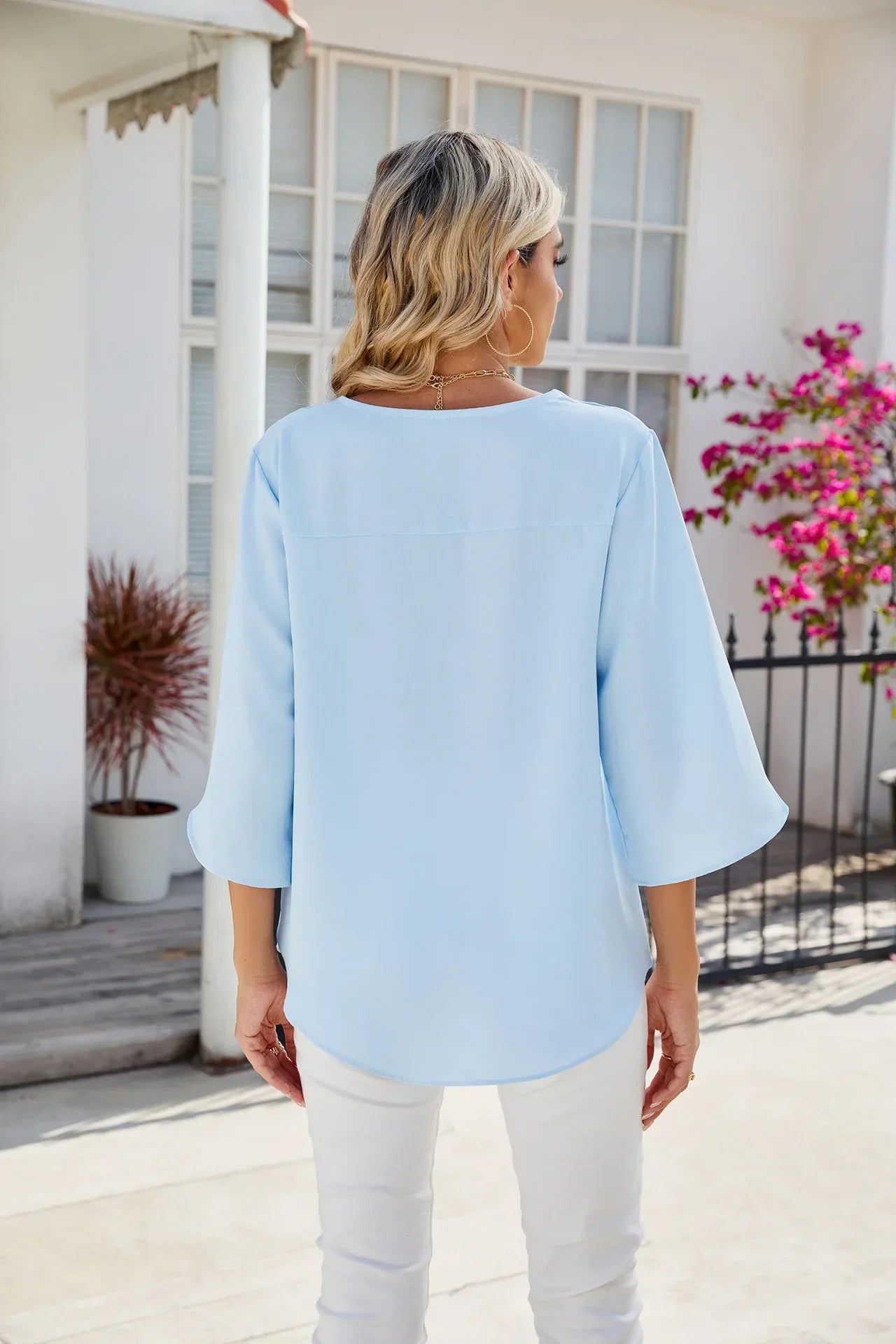 ELLA™ | BLOUSE À COL EN V